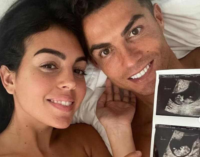 Cặp song sinh gần nhất của Ronaldo và bạn gái
